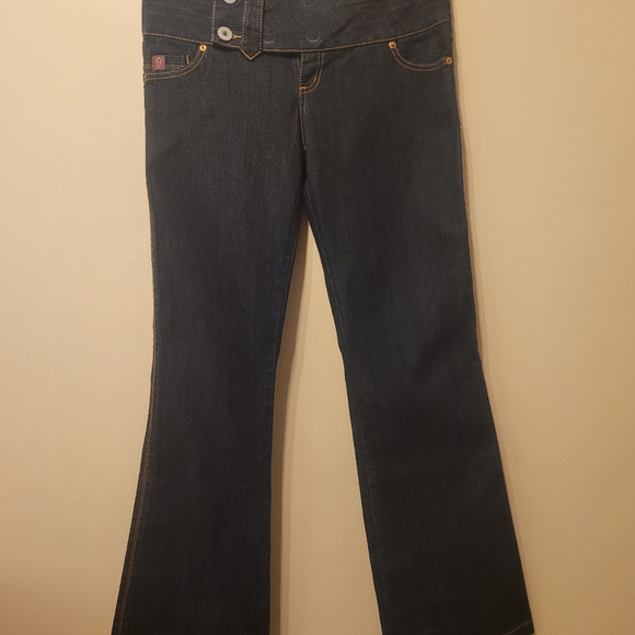 Foxy Jean's Retro Style - Picture 5 of 7